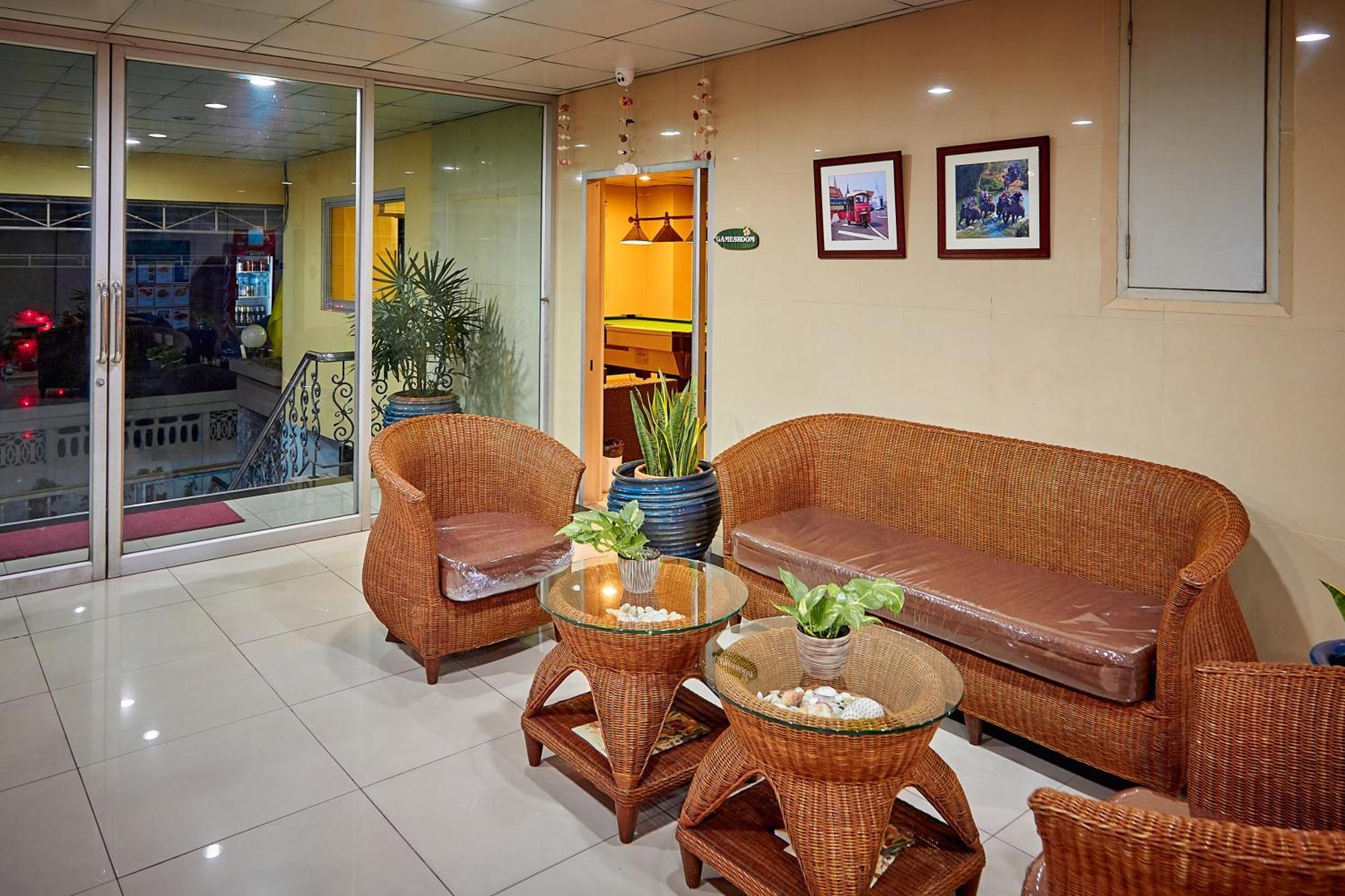 ศิวาลัย เพลส Hotel กรุงเทพมหานคร ภายนอก รูปภาพ