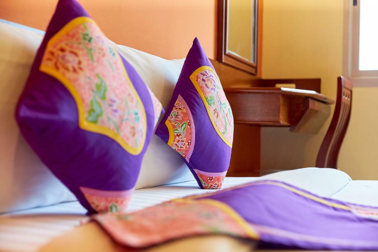ศิวาลัย เพลส Hotel กรุงเทพมหานคร ภายนอก รูปภาพ